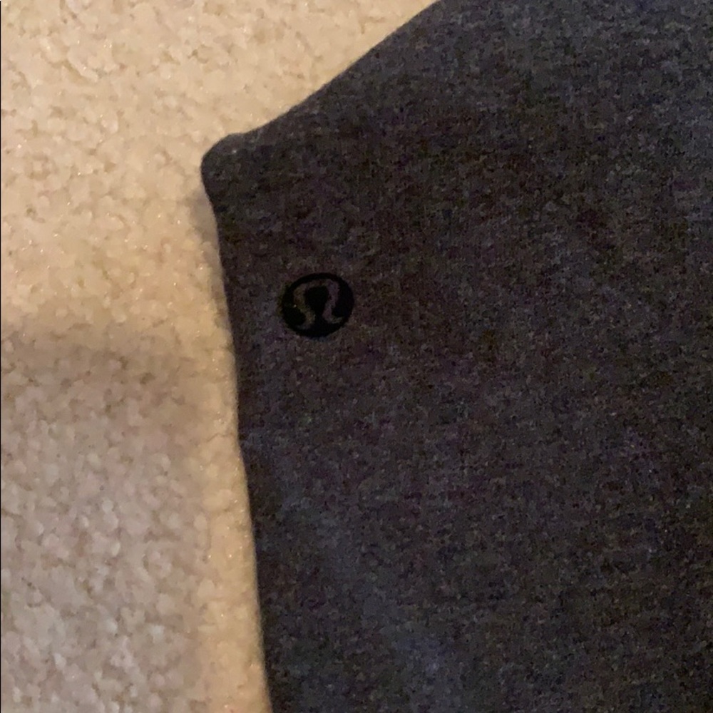 Lululemon cropped size 2 soft leggings - Picture 2 of 2
